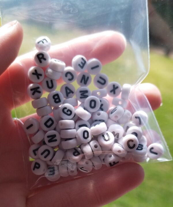 White & Black Letter Beads (100pc)