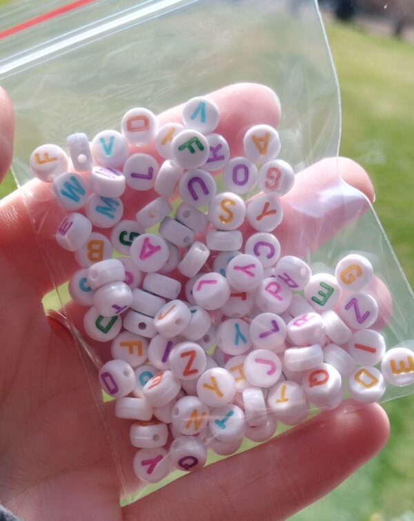 White and Colour Letter Beads (100pc)
