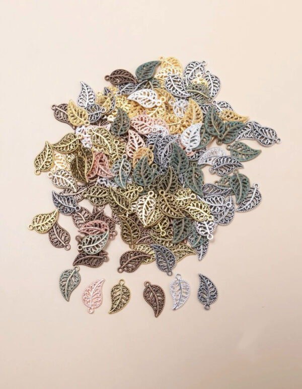 Leaf: Mixed Colour Vintage Leaf Charm (14pc)