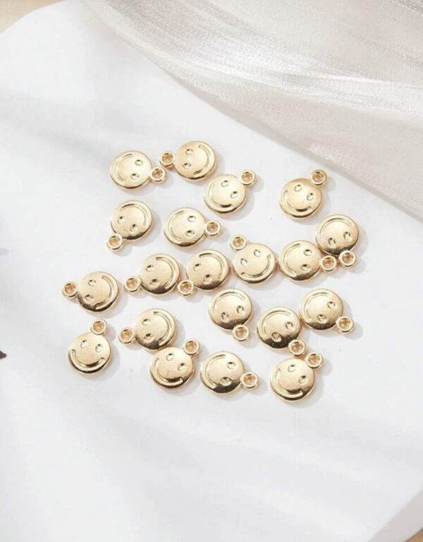 Smiley Face: Gold Smiley Face Charms (10pc)